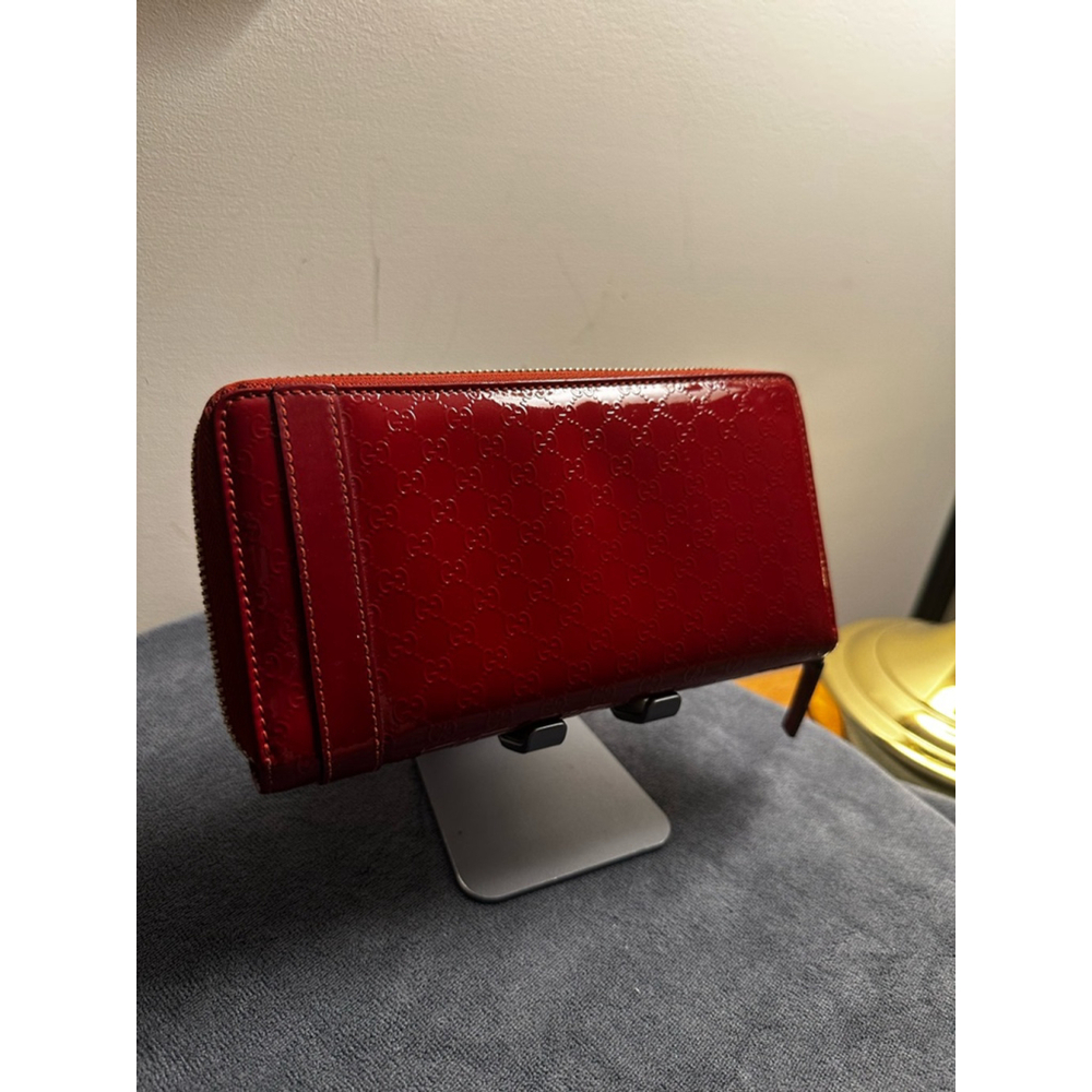 Gucci Red Patent Leather Long Zip Wallet w/ Horsebit Detail - Picture 15 of 16